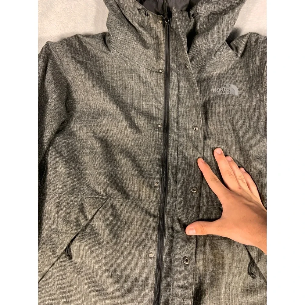 The North Face Skiing Jacket DryVent Mens L Gray Full Zip Embroidered Hooded